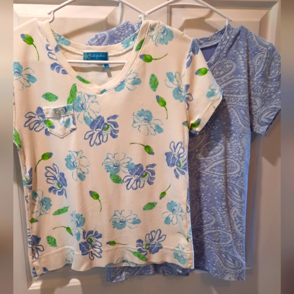 Fresh Produce Shirts Small Blue Floral Bundle of 2 V-neck Casual Preppy Classic